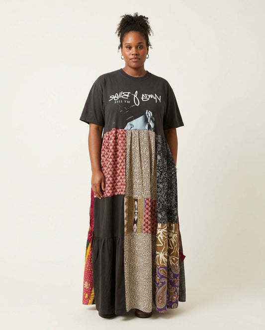 Black Muse Wedding Guest Printed Maxi Dress Black Maxi Dress with Relaxed Fit silhouette and Poplin texture, clean studio product view for Wedding Guest, a fall city dinner, Fall current summer selling first with a light late-summer/pre-fall accent: make by floravincie